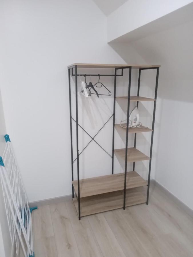 Joli Appartement De Vacances エクアン エクステリア 写真