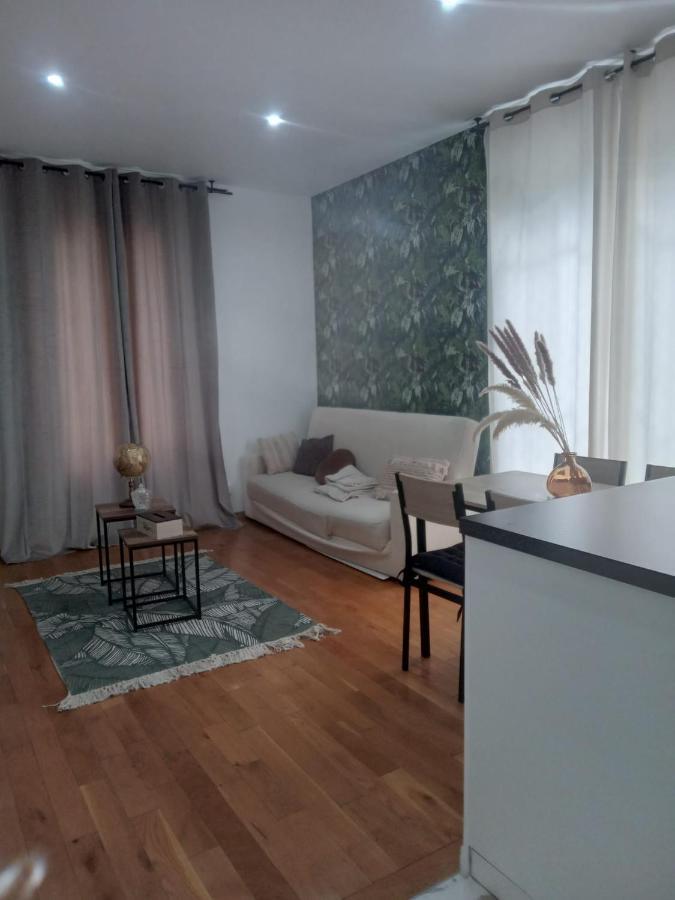 Joli Appartement De Vacances エクアン エクステリア 写真