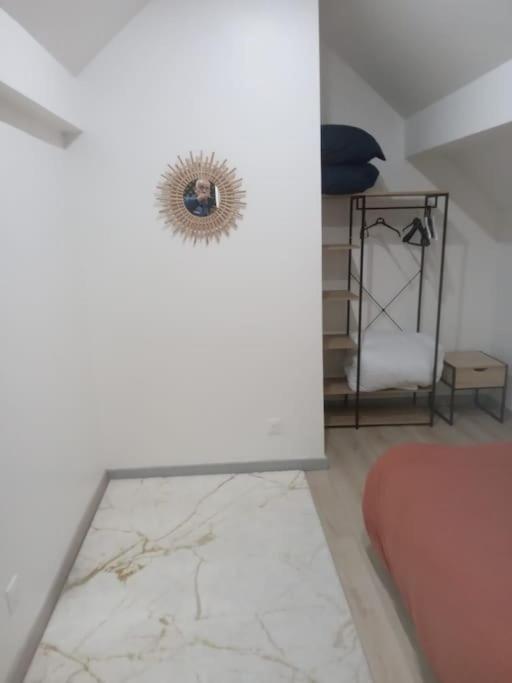 Joli Appartement De Vacances エクアン エクステリア 写真