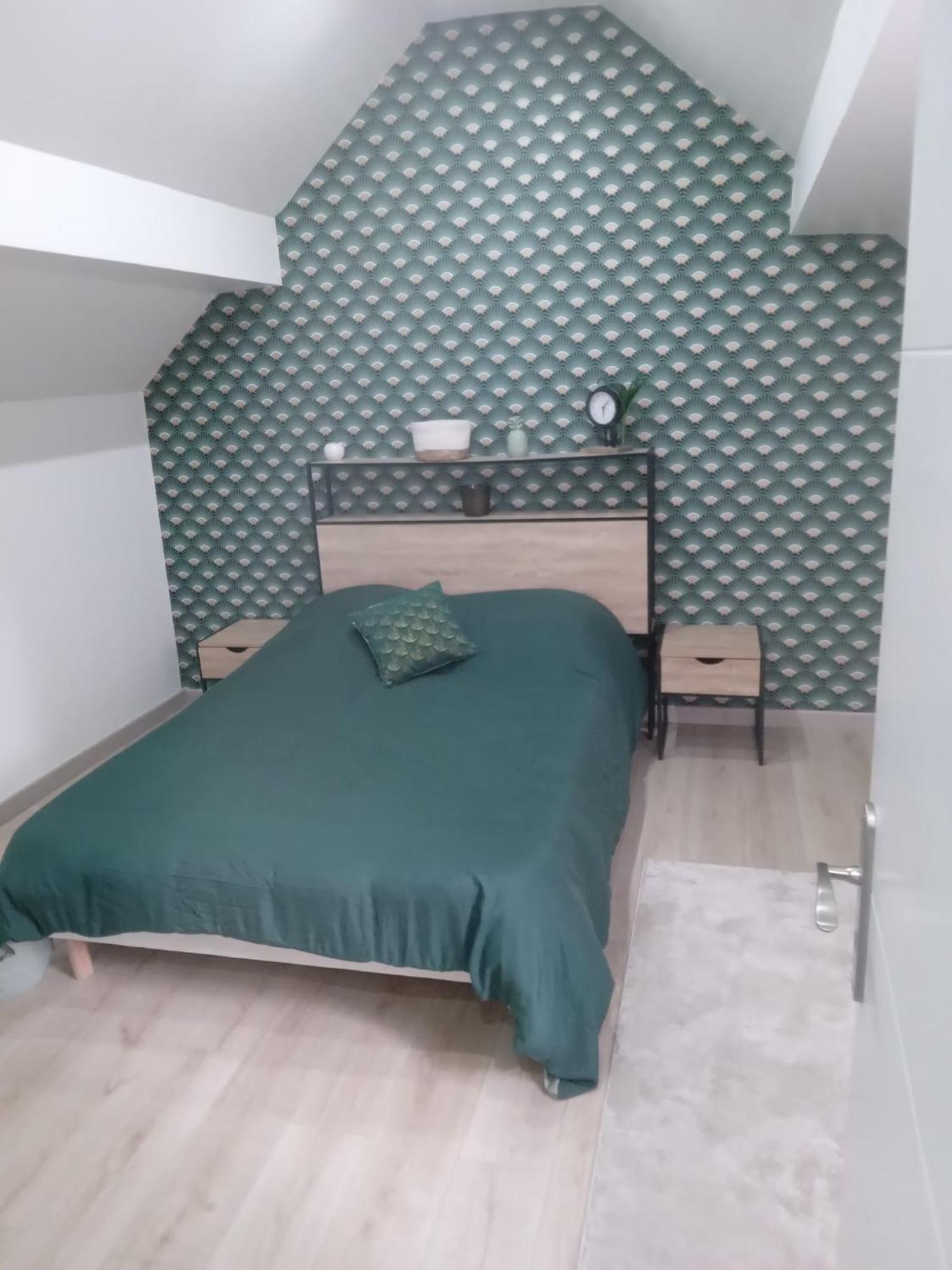 Joli Appartement De Vacances エクアン エクステリア 写真
